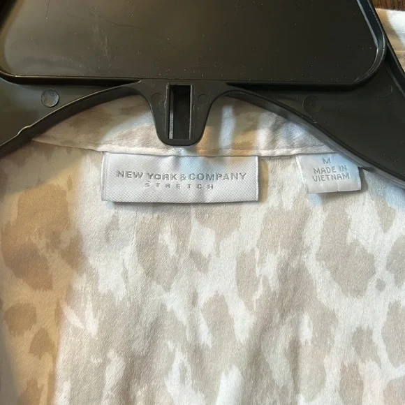 NY & Company Blouse - Picture 2 of 6